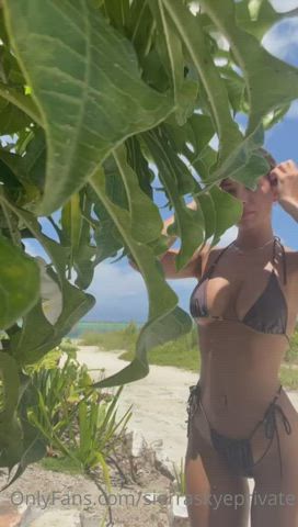 Bikini Shower melons Porn GIF