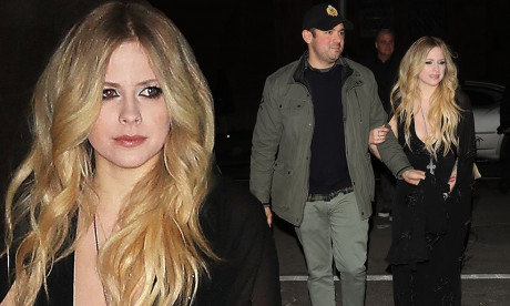 Avril Lavigne Dons Low Cut Jumpsuit While Arm In Arm With Billionaire Beau Phillip Sarofim In Nyc Daily Mail Online