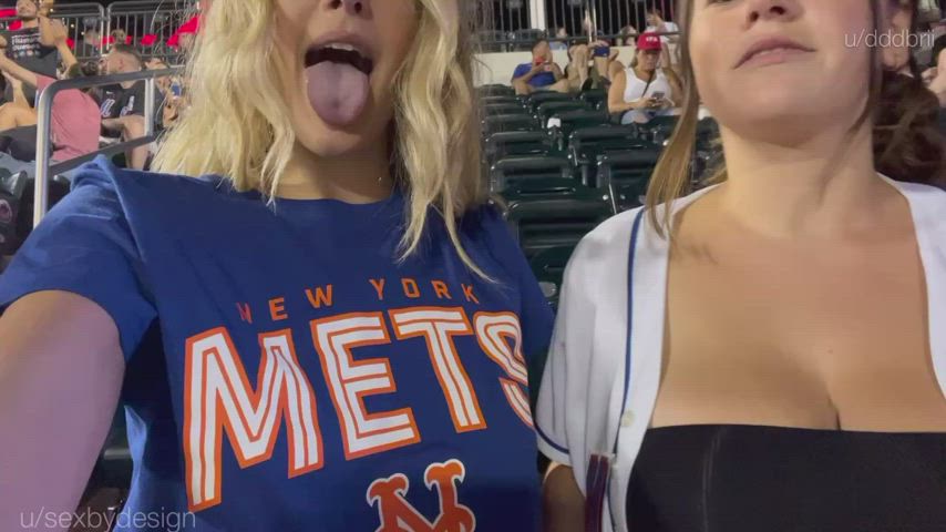 monstrous breasts blondie Brunette Flashing OnlyFans Public Savvy Suxx Small breasts Porn GIF