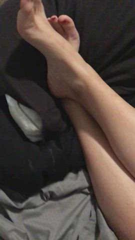 Amateur massive booty gigantic tits Feet Feet Fetish Hotwife MILF Mom Step-Mom Porn GIF