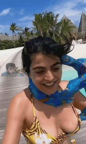 Beach Bollywood Bouncing tits Candid Celebrity Cleavage Indian Nipslip Porn GIF
