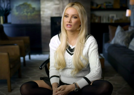 Secrets Of Playboy Premiere Holly Madison On Mountain Of Revenge Porn Ew Com