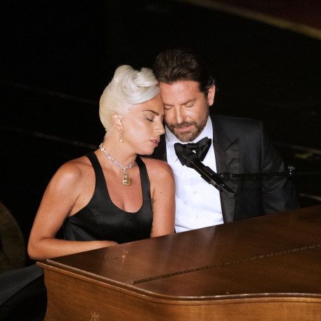 Did Bradley Cooper And Lady Gaga Kiss At The Oscars Bradley Cooper Lady Gaga Oscars Performance Marie Claire